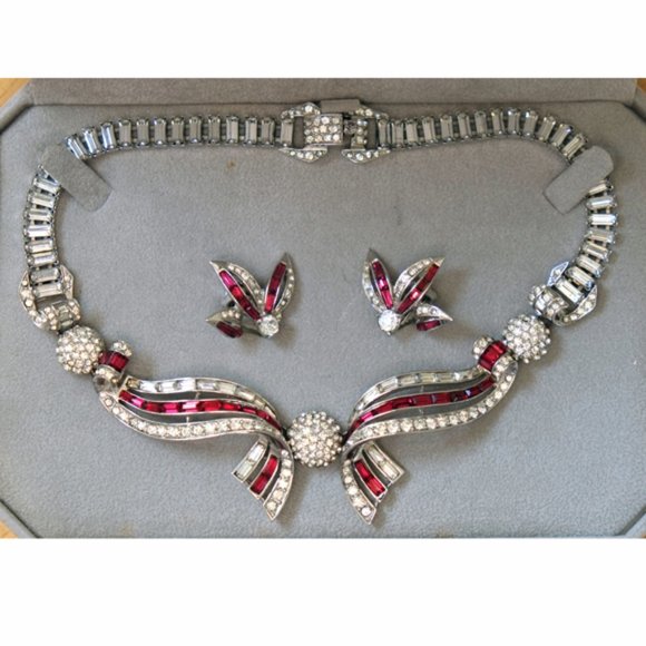 BOUCHER diamante and red rhinestone necklace and earrings - Picture 1 of 8